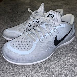 Nike Tennis Shoes